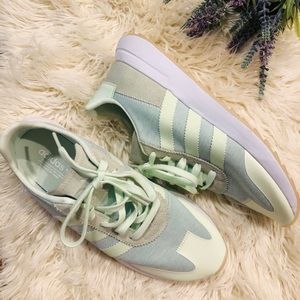Adidas Women’s FLB Retro Green Runner Shoes sz 9